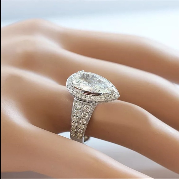 New Luxury 925 Silver Diamond Pear Cut Ring 💍 - Picture 4 of 5